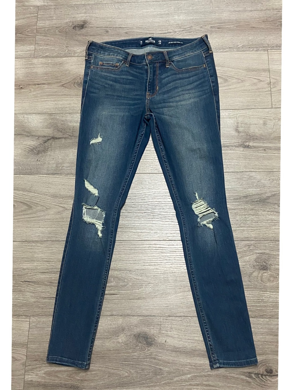Hollister Low Rise Super Skinny Crop Denim Jeans 
Women’s 28 Jeans Blue